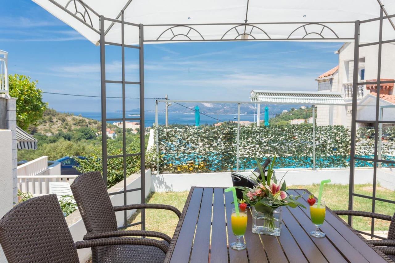 Apartments Oleander Sea View 챠브타트 외부 사진