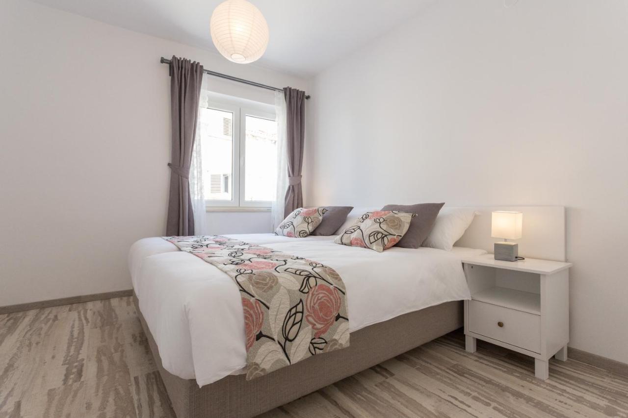 Apartments Oleander Sea View 챠브타트 외부 사진