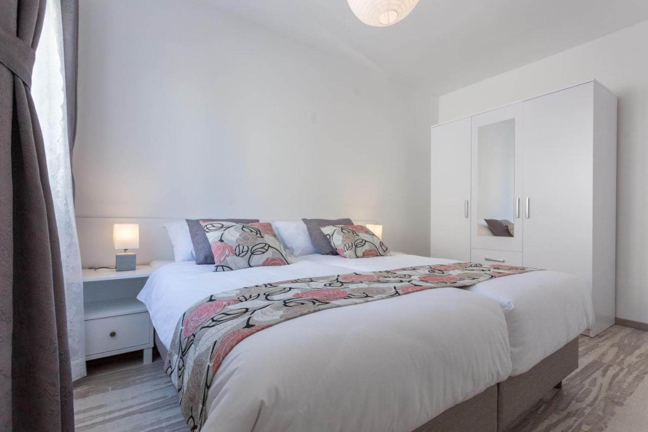Apartments Oleander Sea View 챠브타트 외부 사진