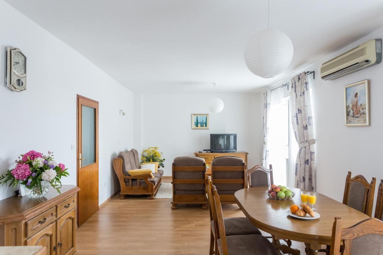 Apartments Oleander Sea View 챠브타트 외부 사진