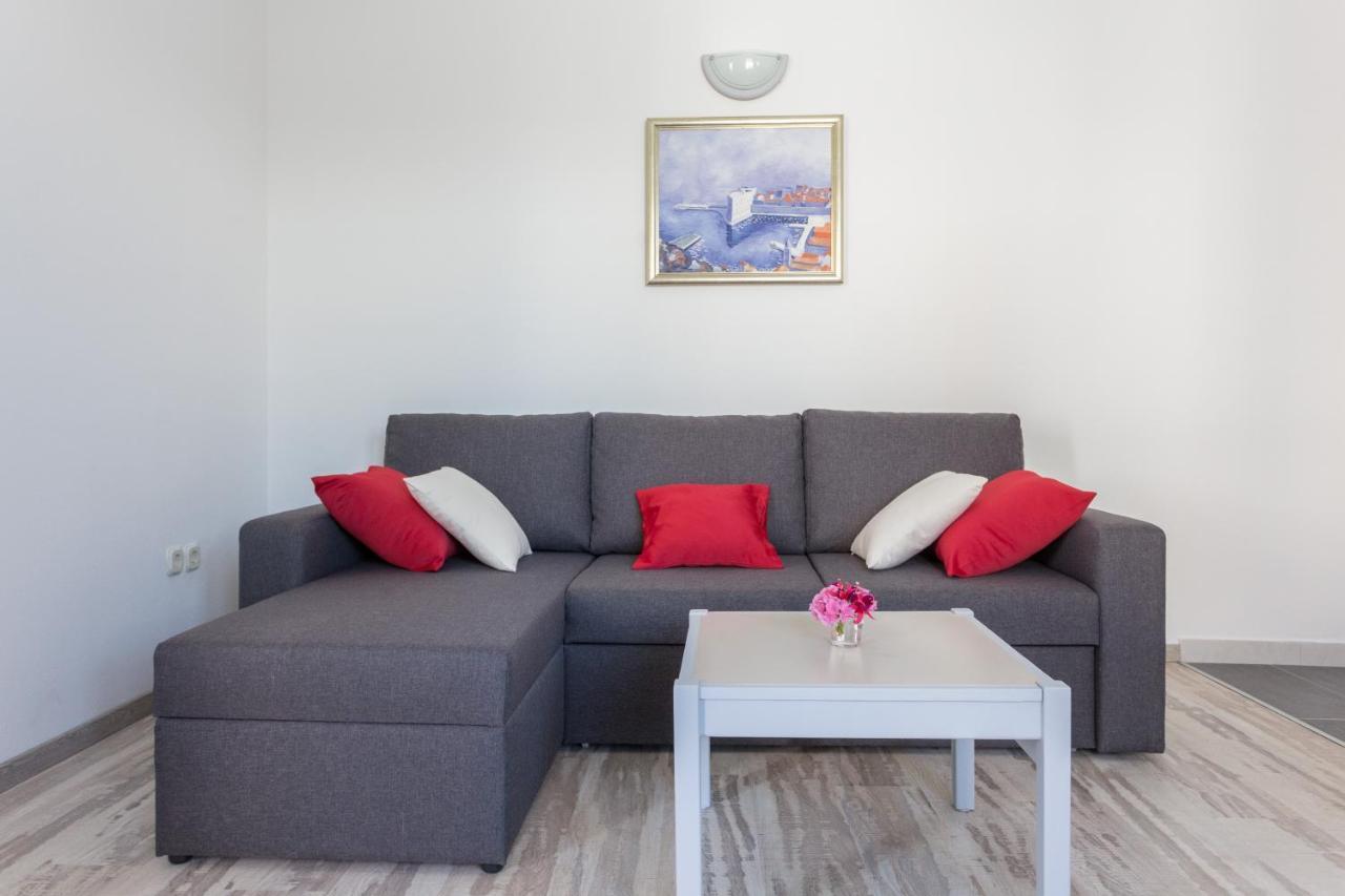 Apartments Oleander Sea View 챠브타트 외부 사진