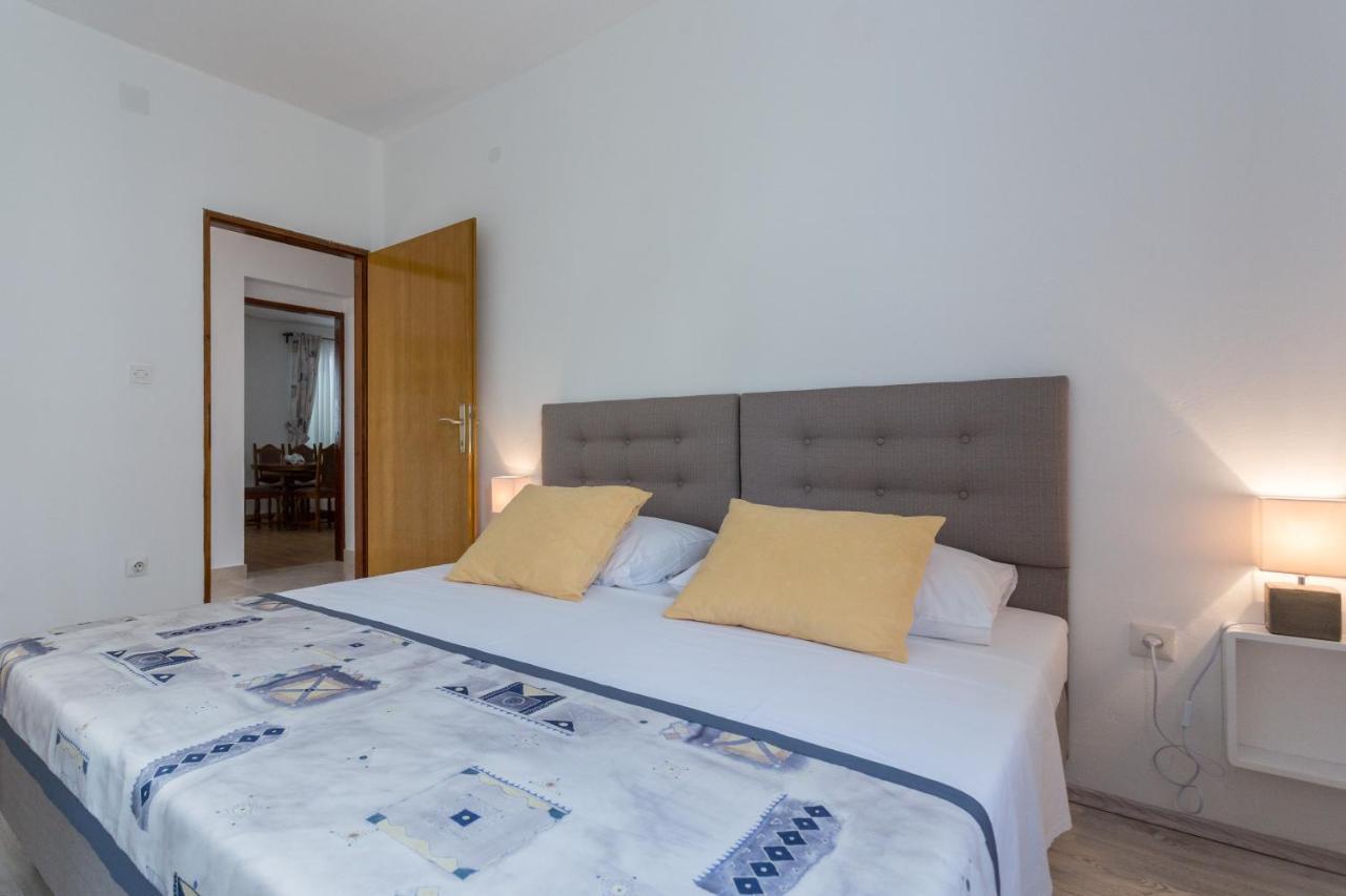 Apartments Oleander Sea View 챠브타트 외부 사진