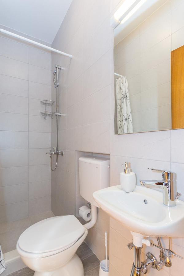 Apartments Oleander Sea View 챠브타트 외부 사진