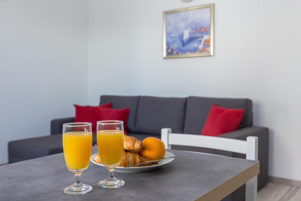 Apartments Oleander Sea View 챠브타트 외부 사진