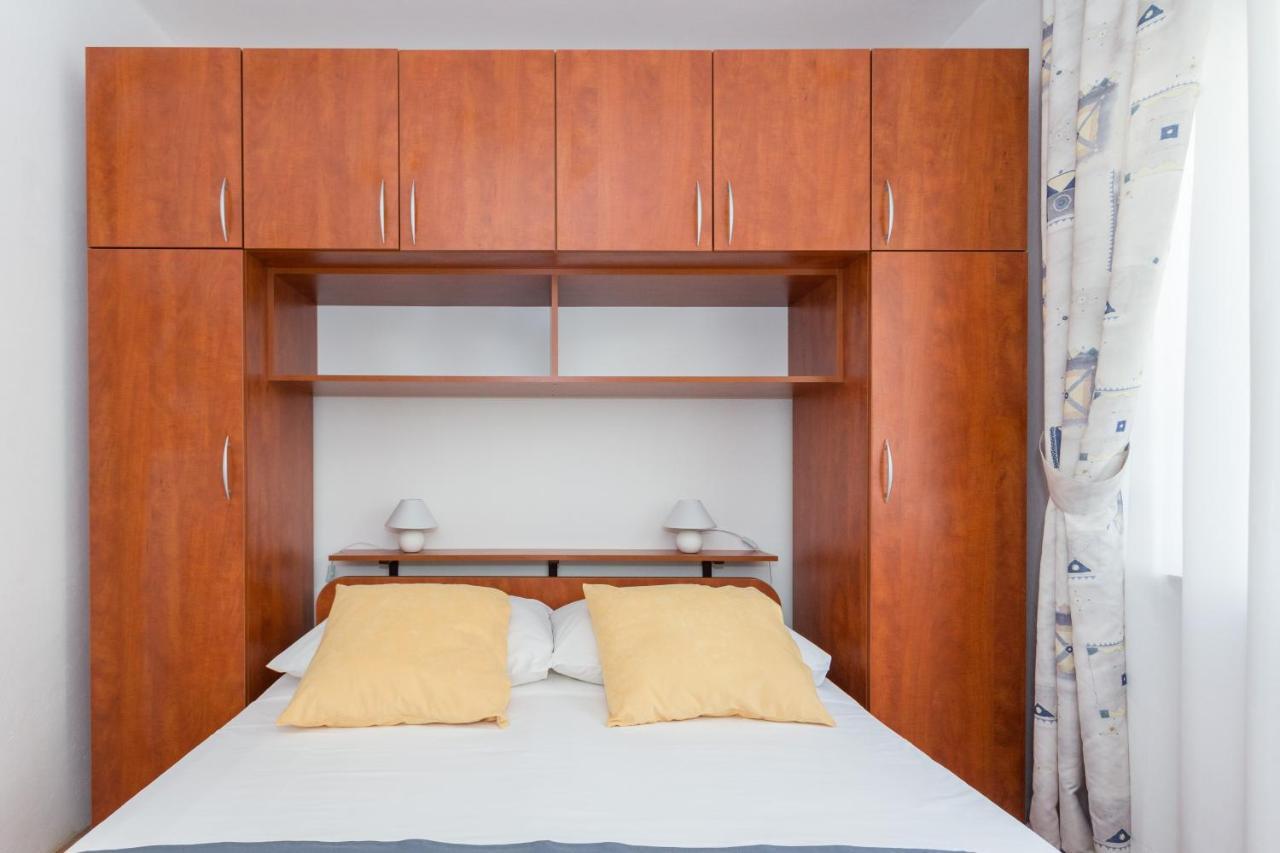 Apartments Oleander Sea View 챠브타트 외부 사진