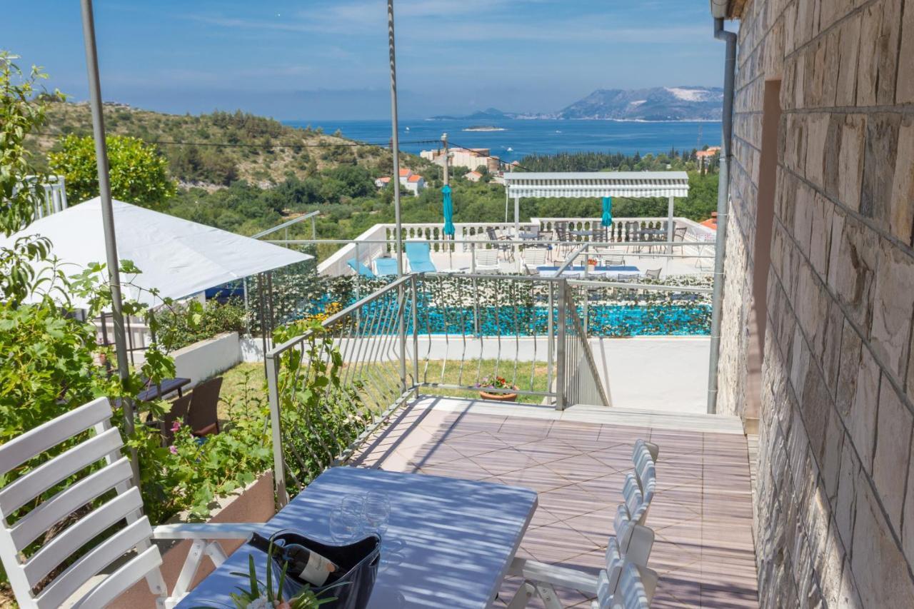 Apartments Oleander Sea View 챠브타트 외부 사진