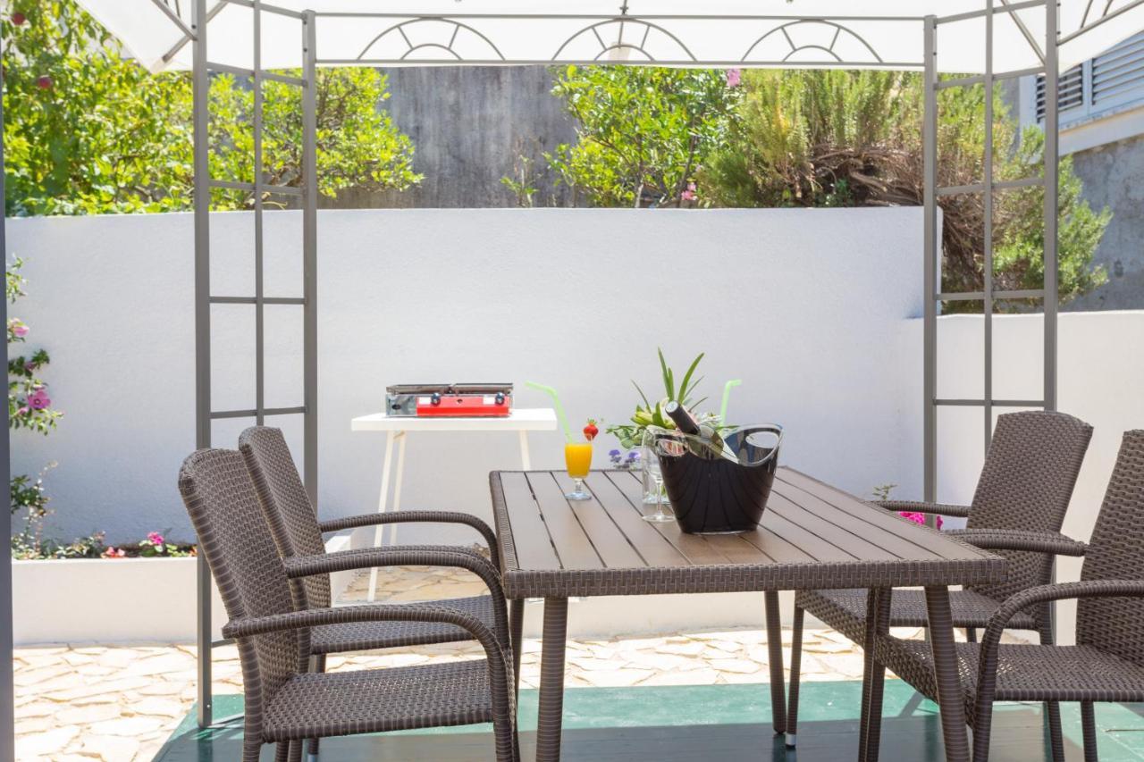 Apartments Oleander Sea View 챠브타트 외부 사진